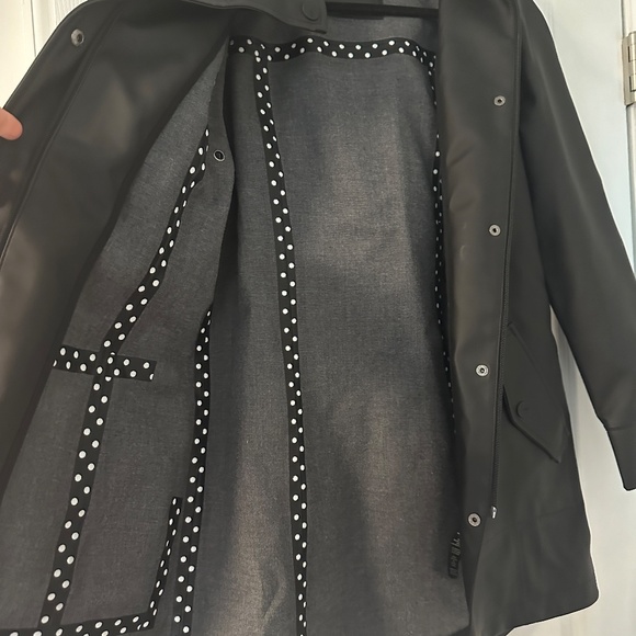 Ugg Rubberized Matte Raincoat - Picture 6 of 8